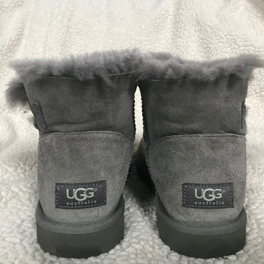UGG Mini Bailey Button II - Picture 4 of 5